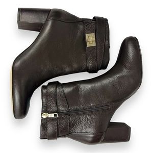 NEW Ann Taylor Women’s Delisa Buckle Bootie In Brown w/ gold accents Size 7.5